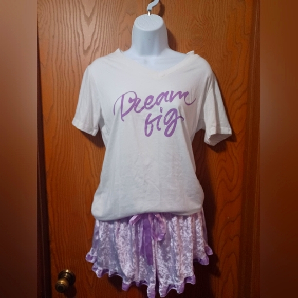 2pc Bobbie Brooks small tee & velour shorts PJ set - Picture 1 of 6